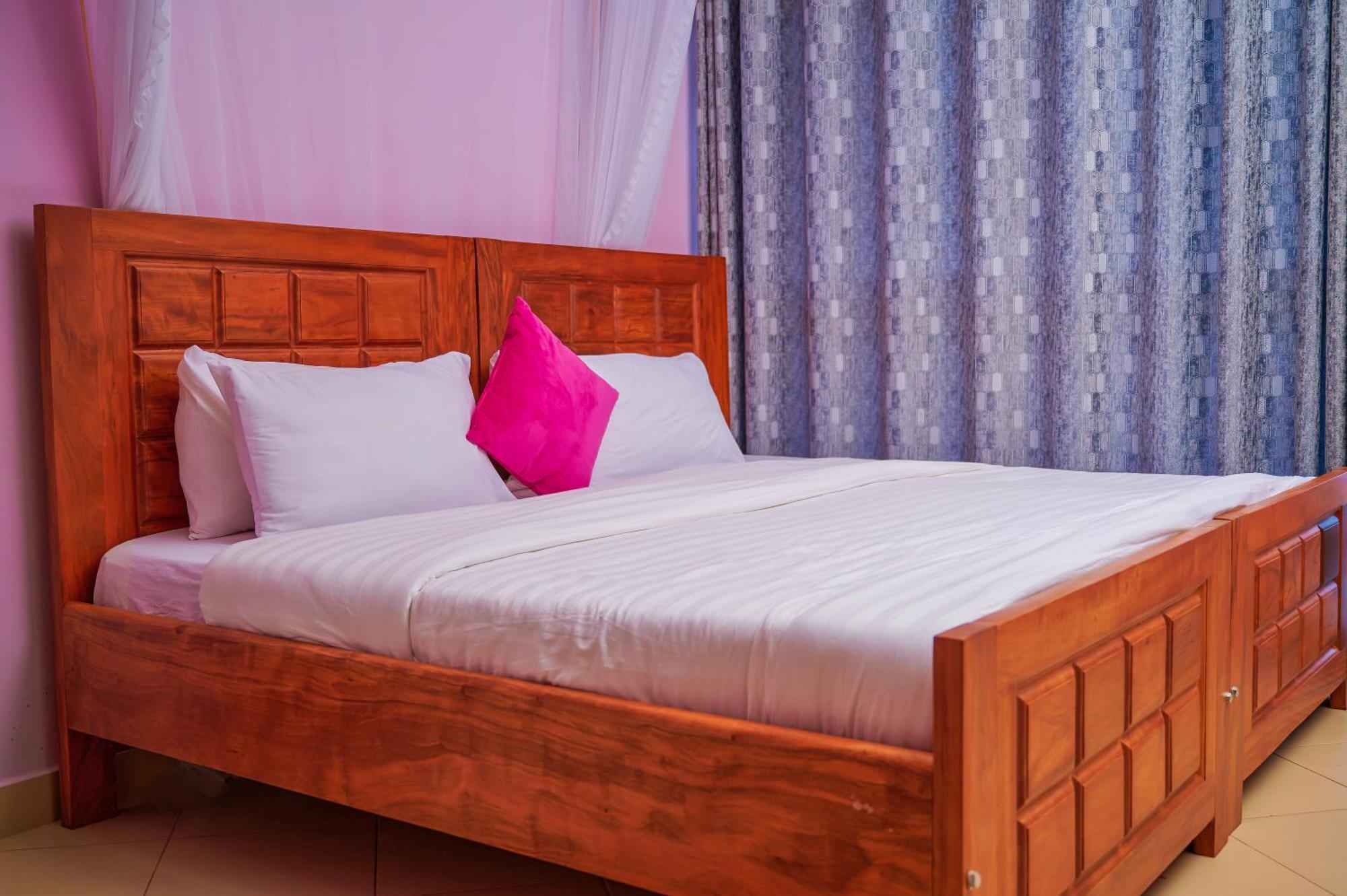Twin Towers Hotel Kampala Dış mekan fotoğraf